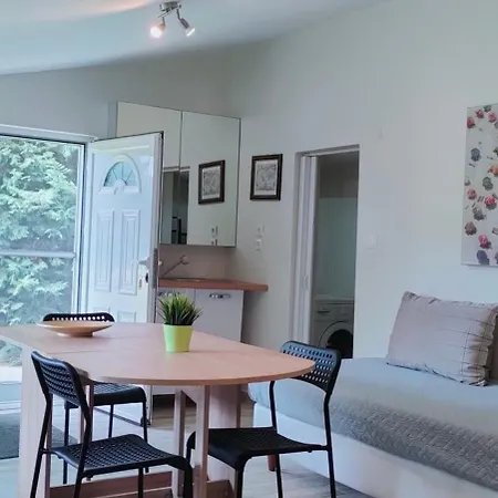 Cosy Garden Μεσσήνη